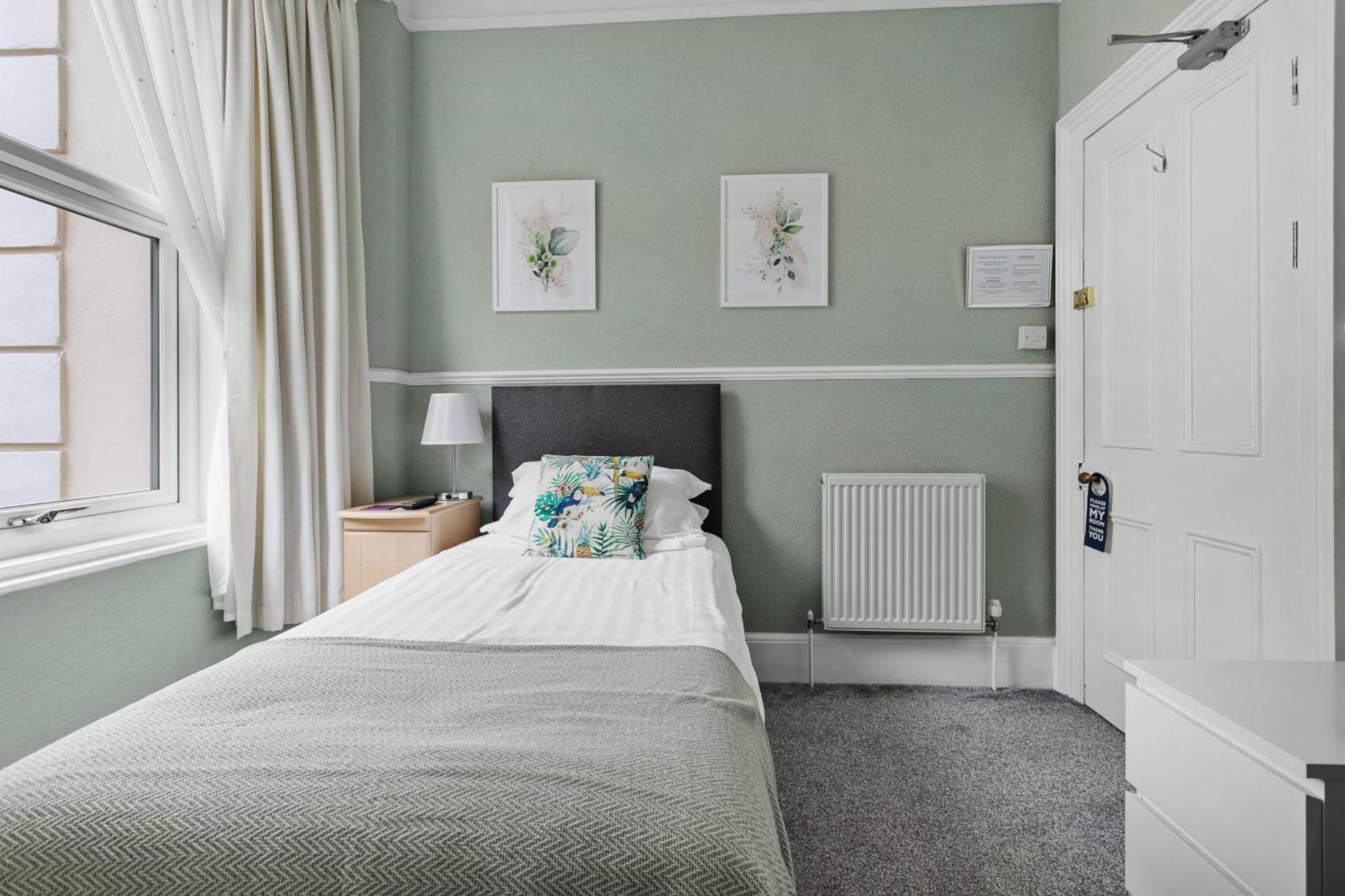 The Netley Bed & Breakfast Torquay Oda fotoğraf